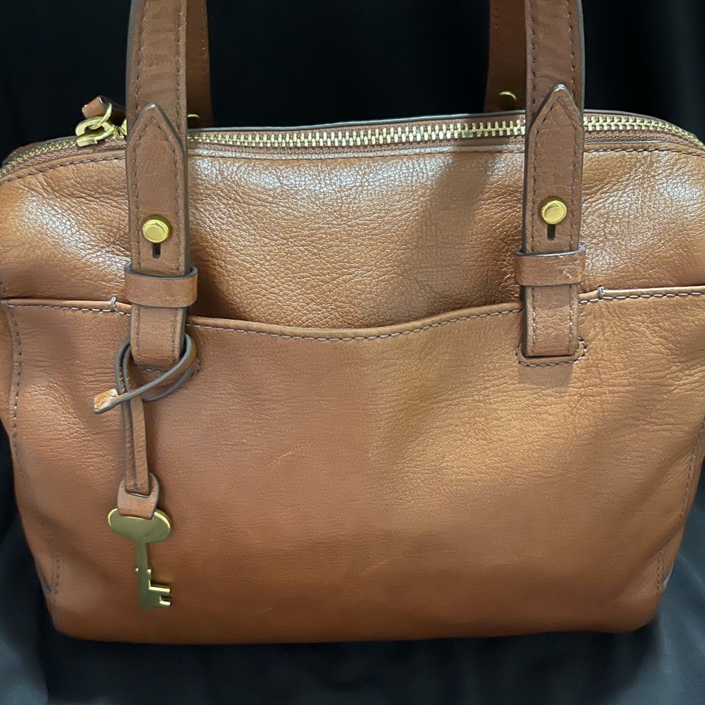 🍩👑In great condition Fossil Rachel satchel!👑🍩